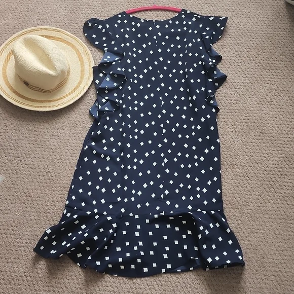 Vineyard Vines dress - Picture 7 of 7